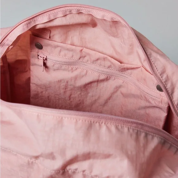 NWT BAGGU Small Cloud Carry-On Bag Rose Tan - Picture 7 of 13